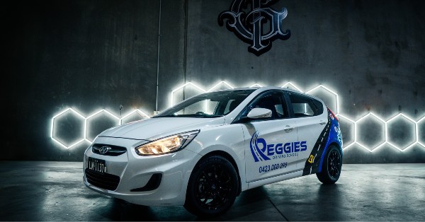 Contact Reggie's Driving School for Driving-lesson Wollongong prices